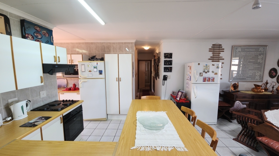 3 Bedroom Property for Sale in Hartenbos Central Western Cape